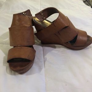 Steve Madden brown leather wedges